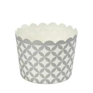 Scalloped White/Silver Baking Cup