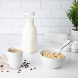 Alternative view of Square Pitcher With White Lid 34oz