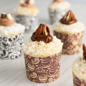 Alternative view of Scalloped Coffee Baking Cups